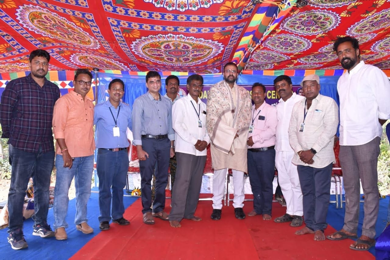 Former CBI JD V. V. Lakshmi Narayana visiting the foundation